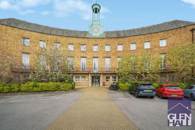 1 bed property, in Constable Close, £275,000