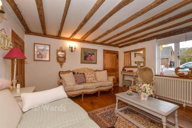2 bed property, in Regent Street, £400,000