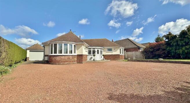3 bed property, in Frinton Road, £550,000