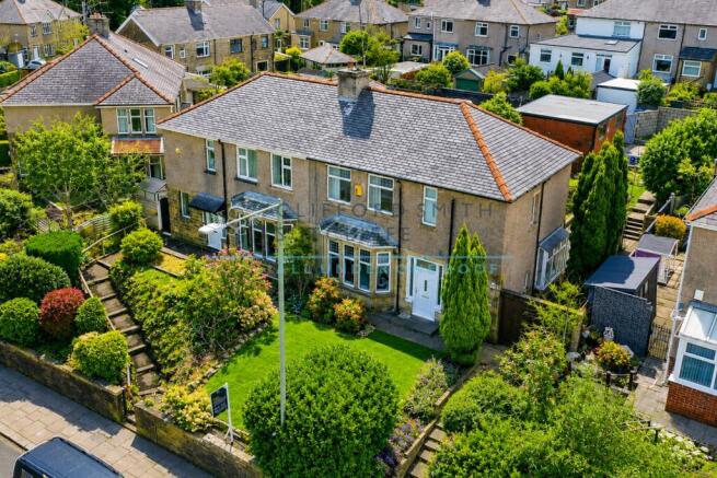 3 bed property, in Rosehill Mount, £245,000