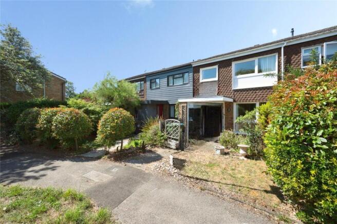 3 bed property, in Thames Meadow, £550,000