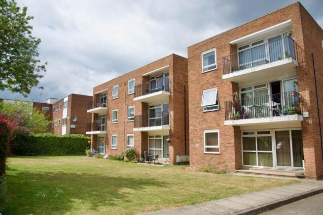 1 bed property, in Tolcairn Court, £210,000