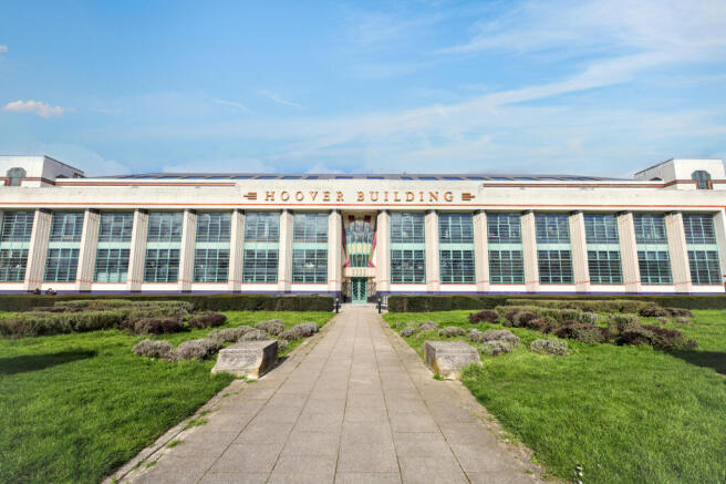 2 bed property, in Hoover Building, £480,000