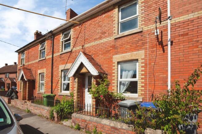 3 bed property, in Dursley Road, £230,000