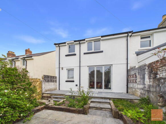 3 bed property, in Goonlaze Terrace, £200,000