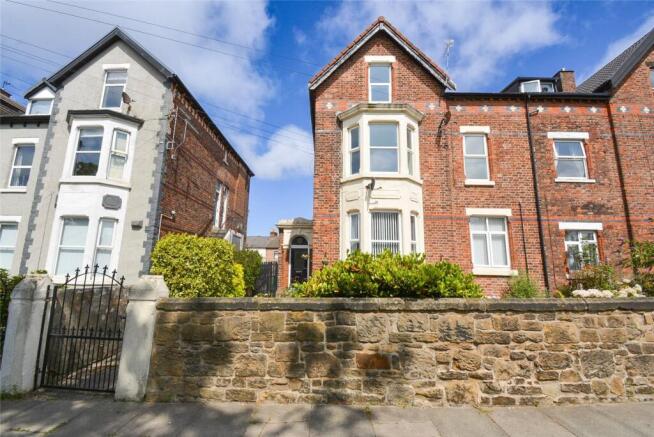5 bed property, in Mount Road, £550,000