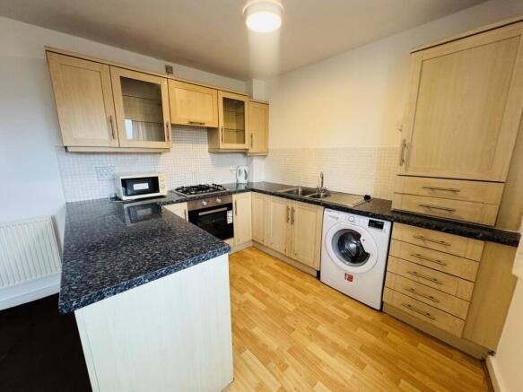 2 bed property, in Chichester Road South, £139,995