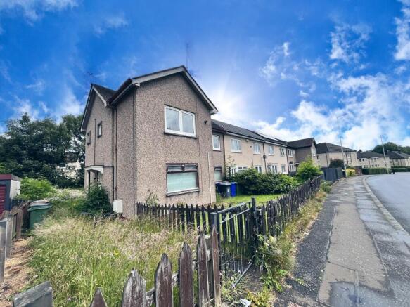 1 bed property, in Morar Drive, £50,000