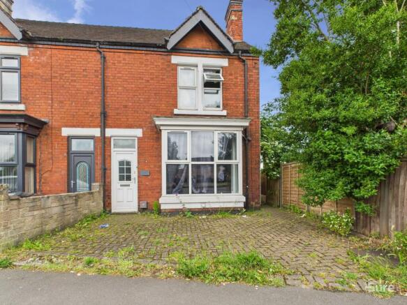 3 bed property, in Horninglow Road North, £165,000
