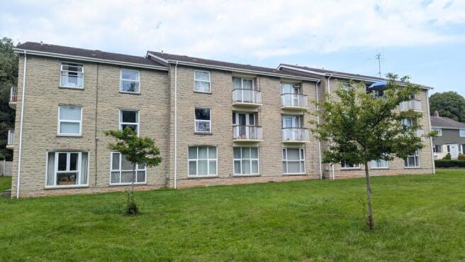 1 bed property, in St Andrews Court, £175,000