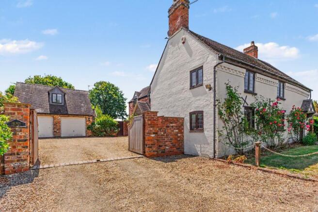 4 bed property, in Oldrose Cottage, £760,000