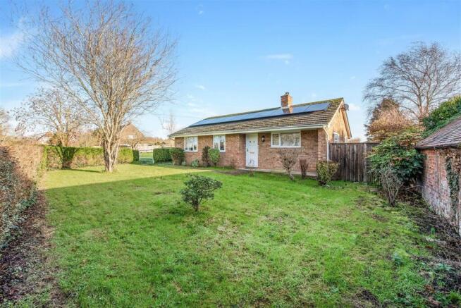3 bed property, in Walton Lane, £625,000