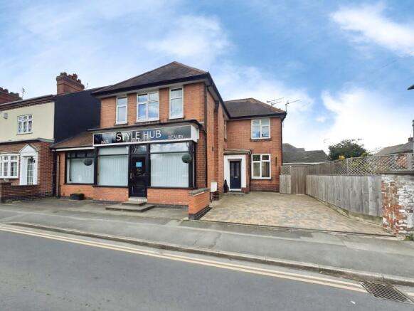 3 bed property, in High Street, £450,000