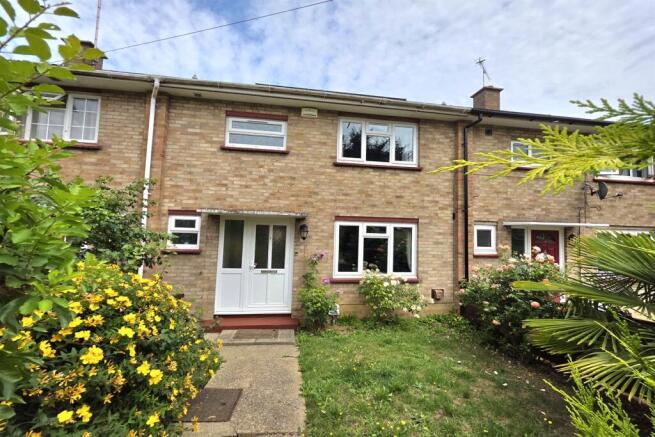 3 bed property, in Stanes Road, £290,000
