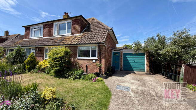 2 bed property, in Firs Close, £333,000