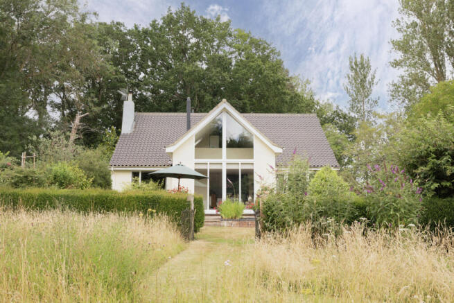 3 bed property, in Aldborough, £765,000