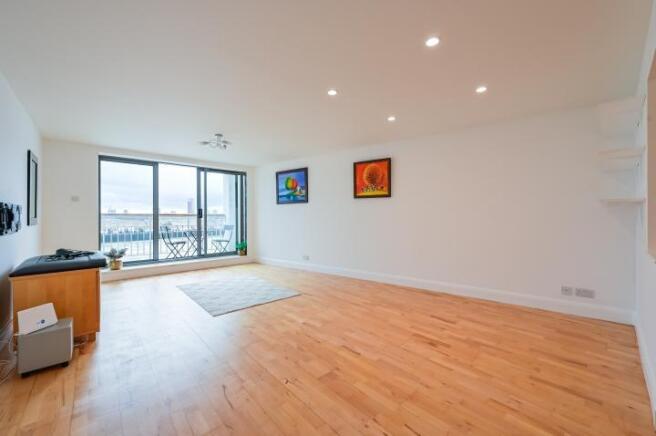 3 bed property, in Chinnocks Wharf, £700,000