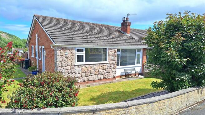 2 bed property, in Llwyn Estyn, £239,950