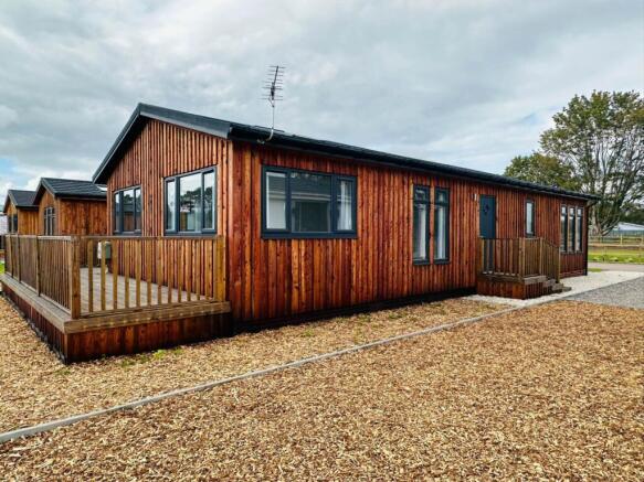 2 bed property, in LEA - Luxury Bespoke Lodge 51ft x 21ft 2 Bedrooms + Study, £125,750