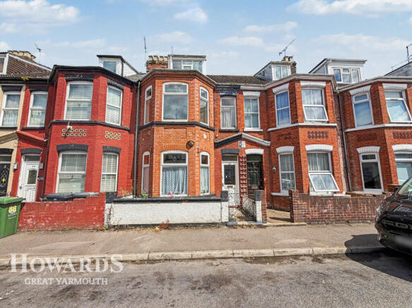 6 bed property, in Walpole Road, £180,000