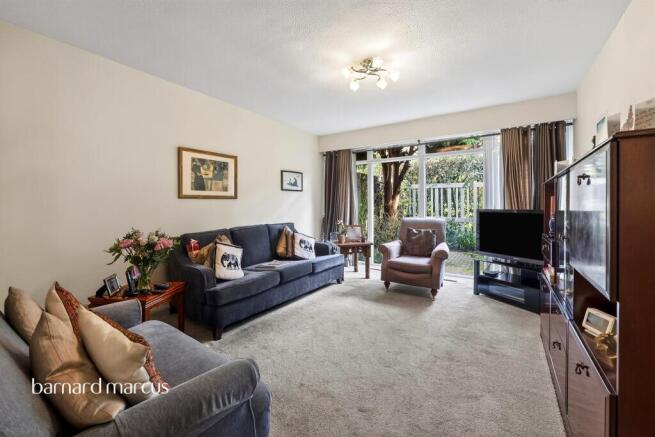 4 bed property, in Caroline Close, £550,000