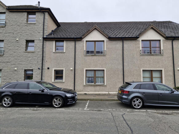 2 bed property, in Flat B, £79,000