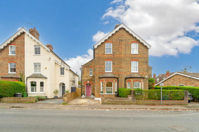 4 bed property, in Montagu Road Datchet Berkshire SL3, £1,200,000