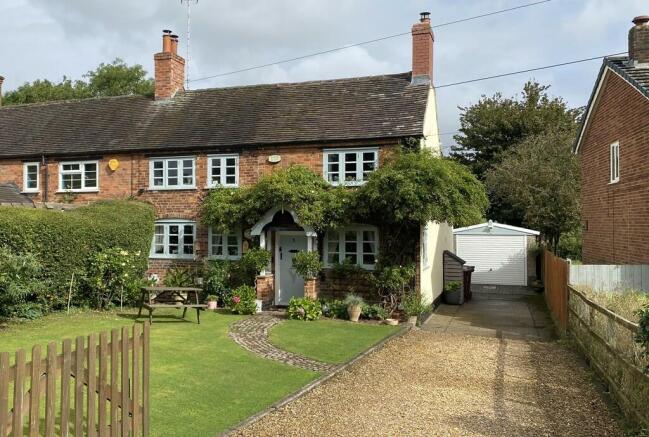 2 bed property, in Malthouse Row, £435,000