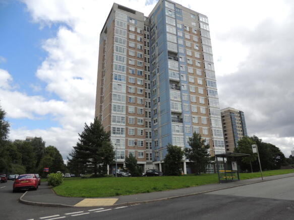 2 bed property, in Freshfields, £52,750