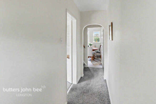 3 bed property, in Waterside Drive, £135,000