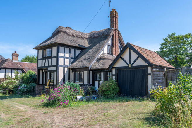 3 bed property, in Brook Lane, £600,000