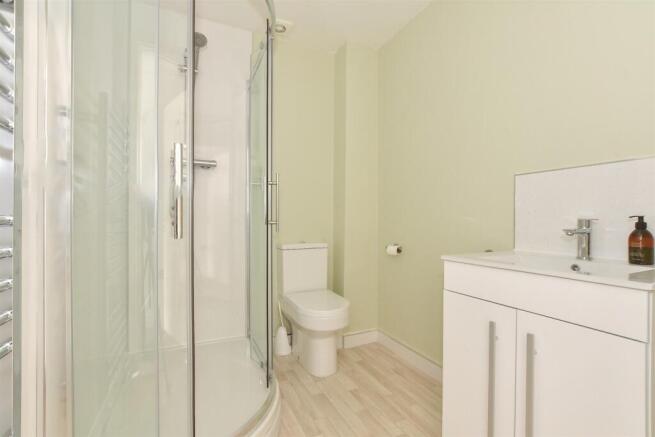 1 bed property, in Stanley Road, £80,000