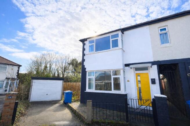 3 bed property, in Condor Close, £220,000