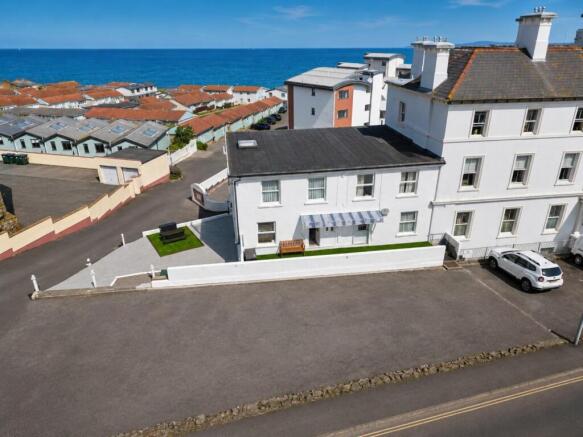 2 bed property, in Nelson Road, £166,600