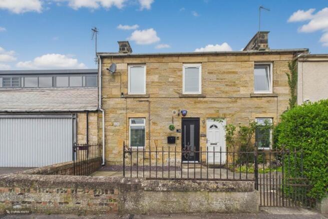 2 bed property, in Hamilton Street, £120,000