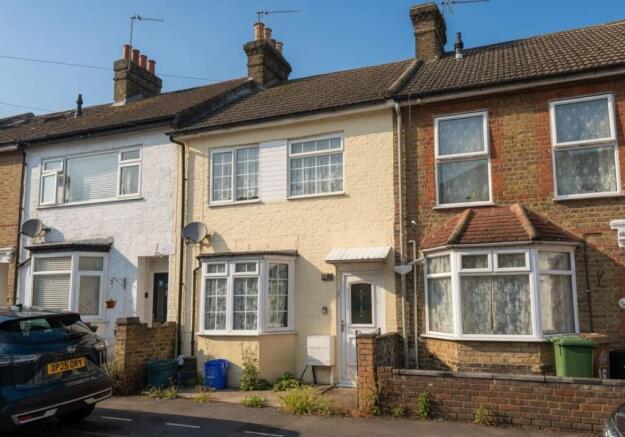 2 bed property, in 18 Beulah Road, £250,000