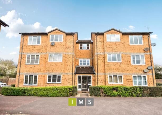1 bed property, in Kestrel Way, £160,000