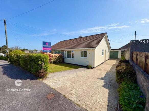 2 bed property, in Penvean Close, £299,500
