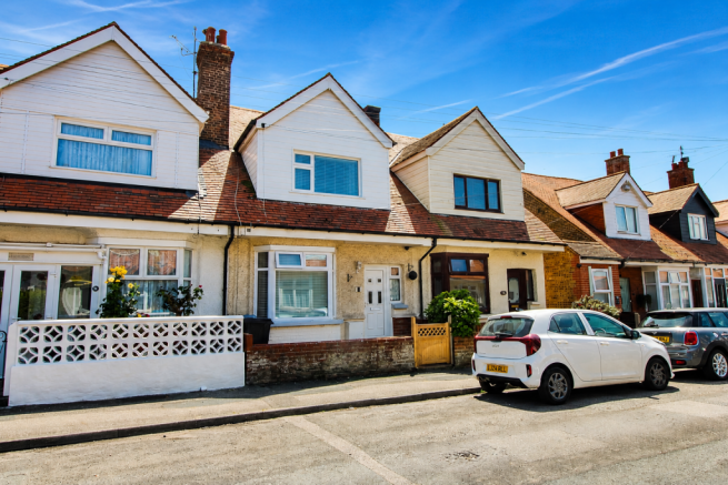 3 bed property, in Mayville Road, £265,000