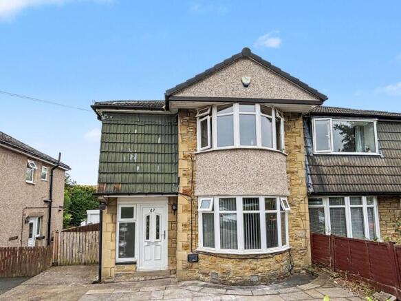 3 bed property, in Beckfield Road, £235,000