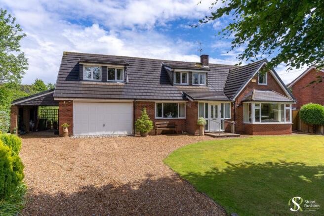 3 bed property, in Harrison Drive, £850,000