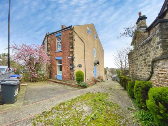5 bed property, in Glossop Road, £280,000