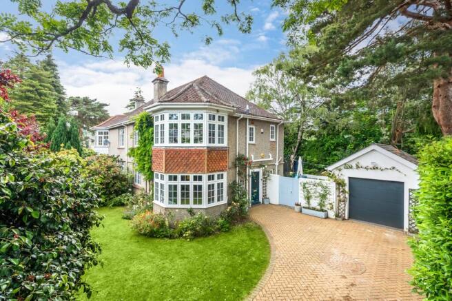 3 bed property, in Newton Road, £1,150,000