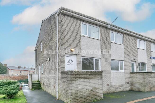 2 bed property, in Primrose Court, £115,000