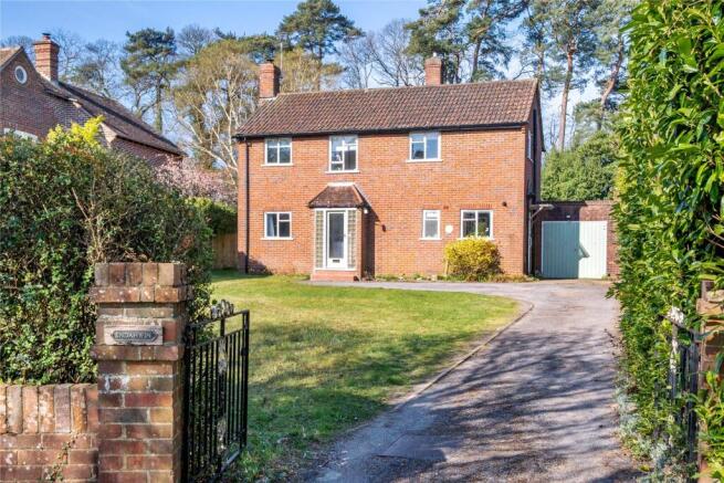 3 bed property, in Haslemere, £950,000