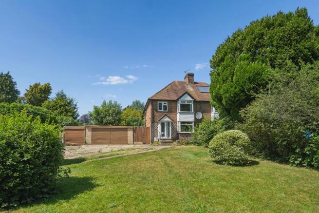 3 bed property, in Stanley Hill, £779,000