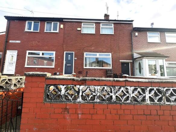 3 bed property, in Cardwell Street, £140,000