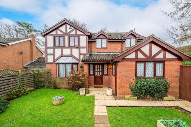 4 bed property, in Hall End Lane, £635,000