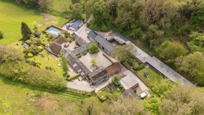 19 bed property, in Moretonhampstead, £2,100,000