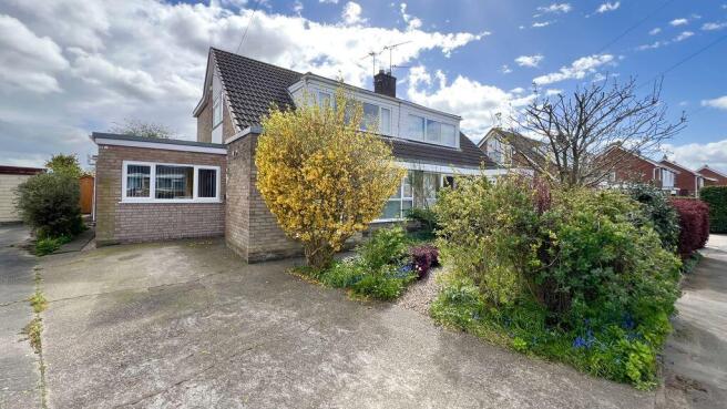 4 bed property, in Dar Beck Road, £260,000